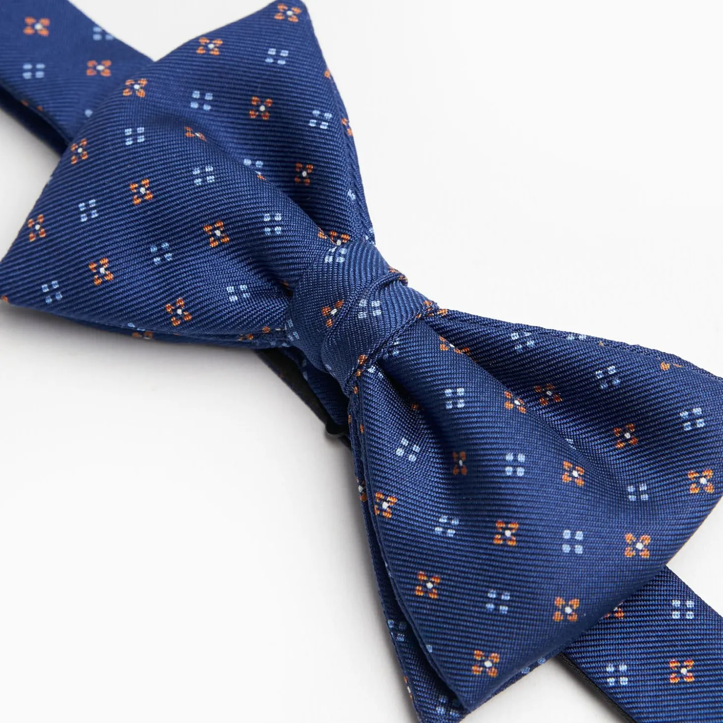 Bluette Pre-Knotted Silk Bowtie Small Flower Pattern