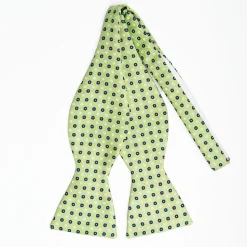 Light Green Silk Bowtie To Self-Tie - Small Flower Pattern